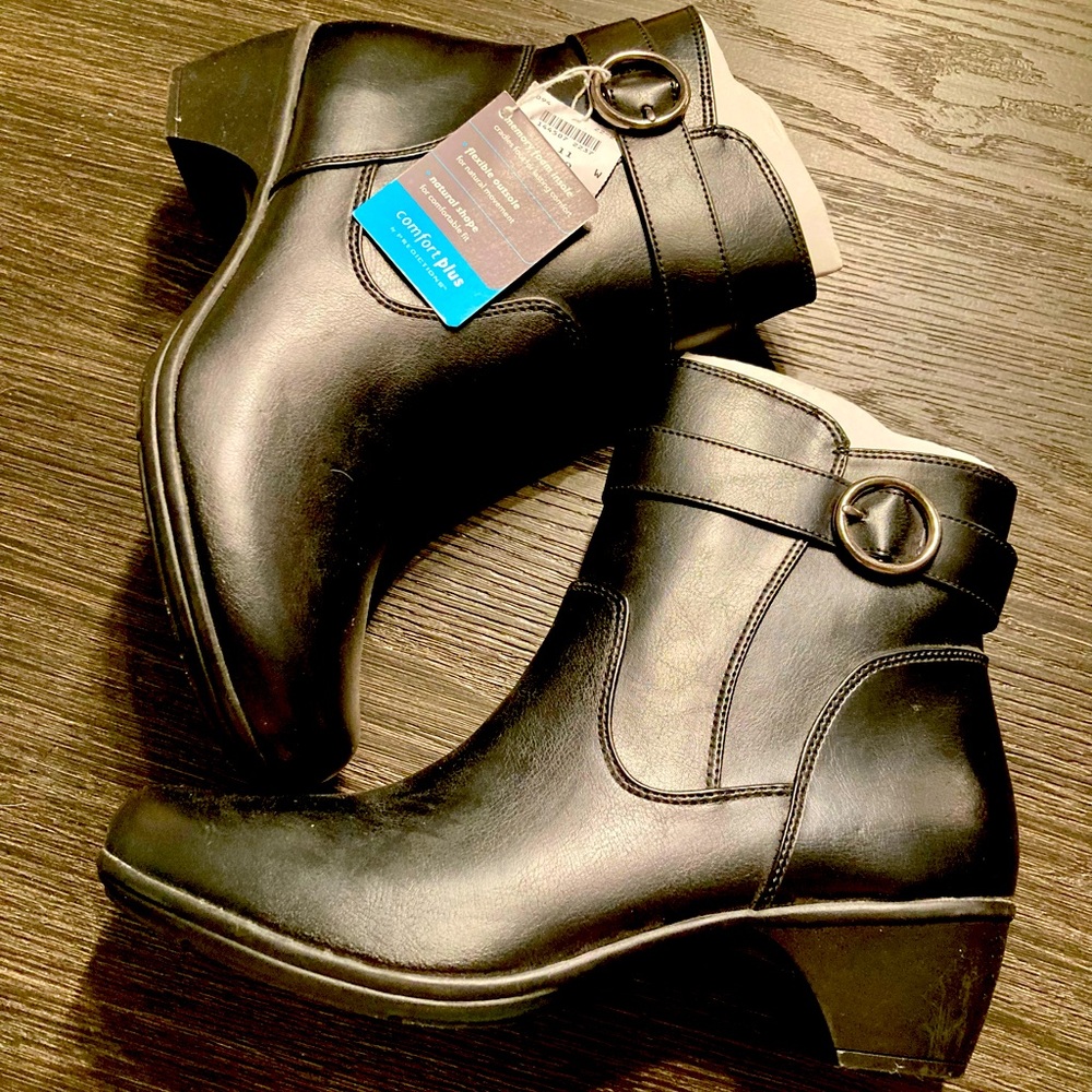 Comfort Plus by Predictions Black ankle boot size 11 NWT